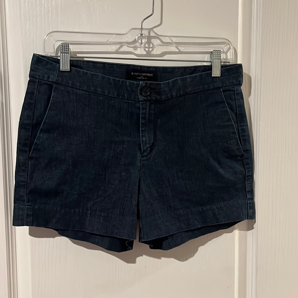 ** Banana Republic Hampton Fit Shorts